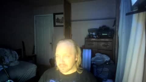 Snapshot of bigmike20129020 chatting on December 16, 2:47 am bigmike20129020 online show from December 16, 2:47 am