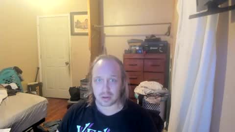 Snapshot of bigmike20129020 chatting on February 10, 1:03 am bigmike20129020 online show from February 10, 1:03 am