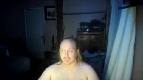 Snapshot of bigmike20129020 chatting on February 15, 10:44 am bigmike20129020 online show from February 15, 10:44 am