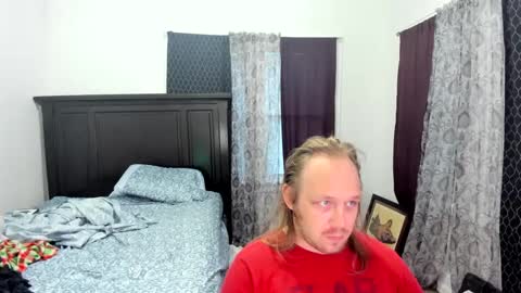 Snapshot of bigmike20129020 chatting on September 15, 12:32 am bigmike20129020 online show from September 15, 12:32 am