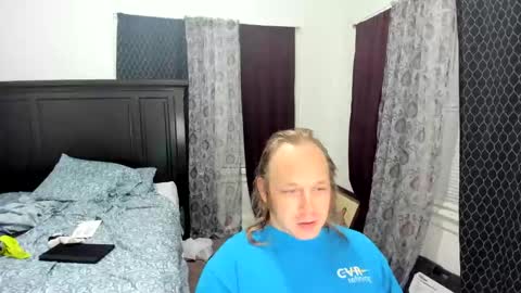 Snapshot of bigmike20129020 chatting on October 11, 8:24 am bigmike20129020 online show from October 11, 8:24 am
