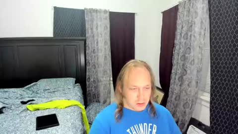 Snapshot of bigmike20129020 chatting on October 13, 8:36 am bigmike20129020 online show from October 13, 8:36 am