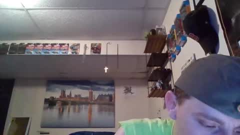 Snapshot of bigmike5702 chatting on May 11, 10:29 pm casper617 online show from May 11, 10:29 pm