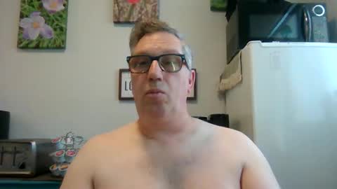Snapshot of bignhard_69_ chatting on April 20, 4:43 pm bignhard_69_ online show from April 20, 4:43 pm