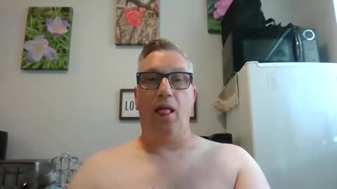 Snapshot of bignhard_69_ chatting on May 29, 5:00 pm bignhard_69_ online show from May 29, 5:00 pm