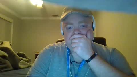 Snapshot of bigred_nyc chatting on February 5, 8:43 am Big Red online show from February 5, 8:43 am