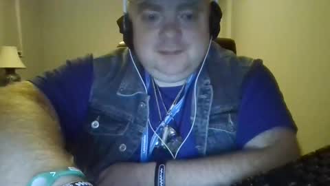 Snapshot of bigred_nyc chatting on February 27, 9:43 am Big Red online show from February 27, 9:43 am