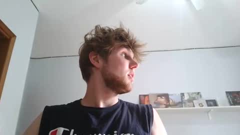 bigskinnyboyshh online show from May 4, 10:17 pm