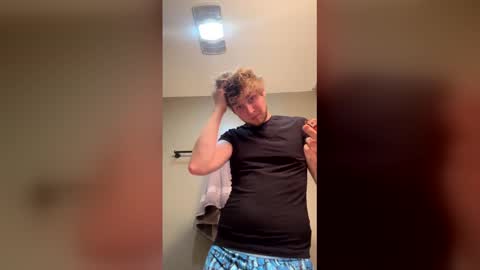 bigskinnyboyshh online show from May 10, 5:51 pm