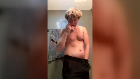bigskinnyboyshh online show from July 3, 1:56 am