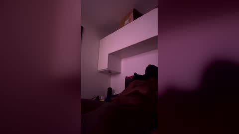 Snapshot of bigsuslover69 chatting on March 14, 5:46 am Sucioedgelord online show from March 14, 5:46 am