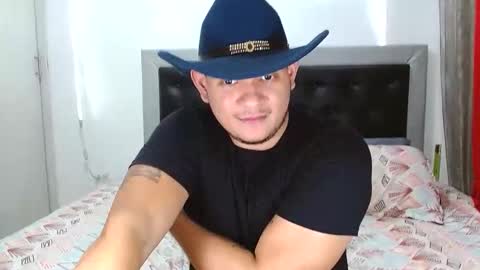 Snapshot of bigthick_blackcock chatting on October 16, 12:22 am MANUEL online show from October 16, 12:22 am