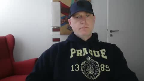 Casey online show from February 8, 3:26 pm