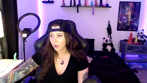 Snapshot of bigtittedtattedlesbian chatting on June 21, 11:51 pm Nichole lights online show from June 21, 11:51 pm