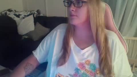 Mountain Mama online show from October 8, 12:41 am