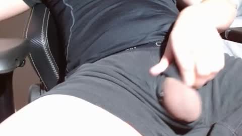 Snapshot of bigtittylover333 chatting on February 17, 11:44 pm bigtittylover333 online show from February 17, 11:44 pm