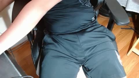 Snapshot of bigtittylover333 chatting on February 24, 10:19 pm bigtittylover333 online show from February 24, 10:19 pm