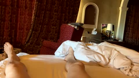 bigukphallus online show from December 3, 2:49 pm