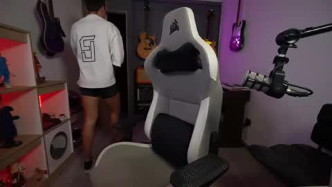 bigxboy96 online show from January 13, 4:29 am