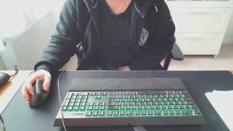 Snapshot of biker4ever90 chatting on January 10, 11:54 am biker4ever90 online show from January 10, 11:54 am