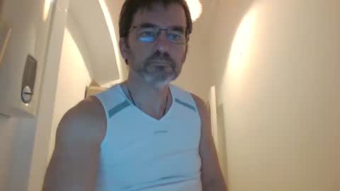 Snapshot of bikertom1988 chatting on February 16, 12:19 am bikertom1988 online show from February 16, 12:19 am