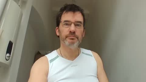 Snapshot of bikertom1988 chatting on February 16, 12:10 pm bikertom1988 online show from February 16, 12:10 pm