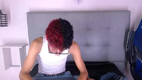 B-I-L-L-I-E 3 online show from September 18, 4:03 am