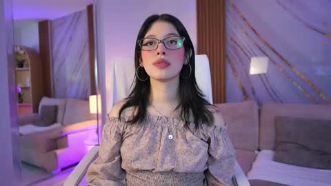 billiebrownn online show from May 22, 7:08 pm