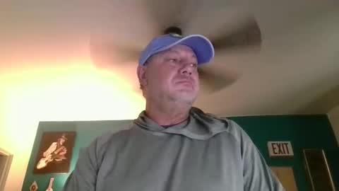 Snapshot of billjames55 chatting on April 14, 10:05 pm billjames55 online show from April 14, 10:05 pm