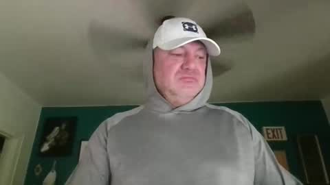 Snapshot of billjames55 chatting on April 16, 9:39 pm billjames55 online show from April 16, 9:39 pm