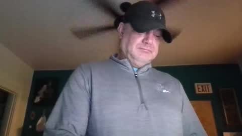 Snapshot of billjames55 chatting on April 23, 12:29 pm billjames55 online show from April 23, 12:29 pm