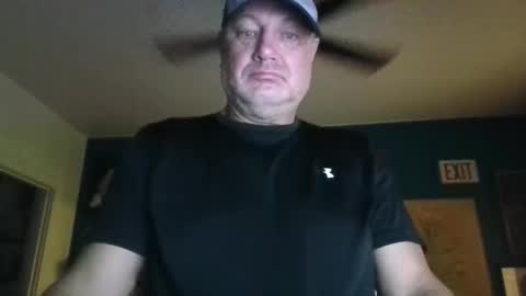 Snapshot of billjames55 chatting on April 28, 2:27 am billjames55 online show from April 28, 2:27 am