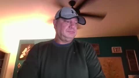 Snapshot of billjames55 chatting on May 14, 11:39 am billjames55 online show from May 14, 11:39 am