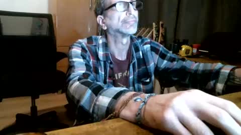 billy online show from June 18, 8:25 am
