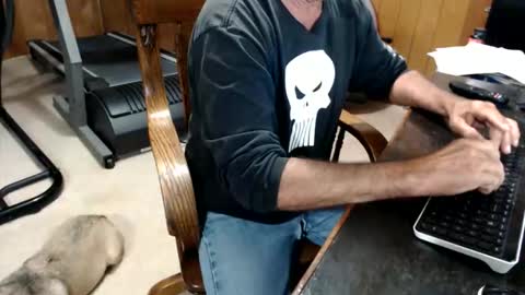 Snapshot of billy471 chatting on May 26, 10:50 pm billy471 online show from May 26, 10:50 pm