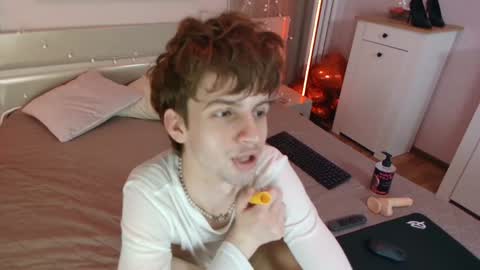 Bimbo boy online show from May 29, 2:04 pm