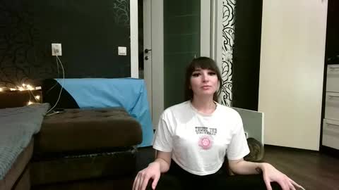 Snapshot of birdie_kiss chatting on February 9, 7:07 pm birdie_kiss online show from February 9, 7:07 pm