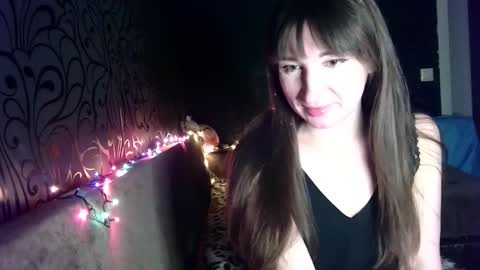 Snapshot of birdie_kiss chatting on February 16, 7:43 pm birdie_kiss online show from February 16, 7:43 pm