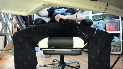 Snapshot of bisexualjay chatting on February 5, 4:44 pm bisexualjay online show from February 5, 4:44 pm