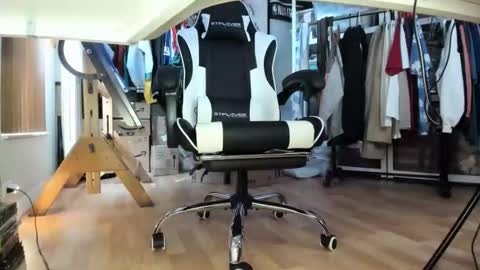 Snapshot of bisexualjay chatting on February 19, 2:46 pm bisexualjay online show from February 19, 2:46 pm