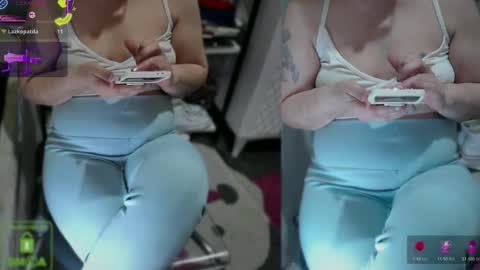 Snapshot of bisexyeliz35 chatting on March 5, 4:58 pm bisex woman online show from March 5, 4:58 pm