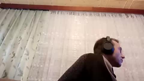 Snapshot of bishopalone2021 chatting on December 9, 5:41 pm Zdenek online show from December 9, 5:41 pm