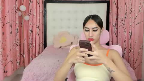 farrah online show from July 11, 12:24 am