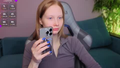 Julia online show from March 13, 2:29 am