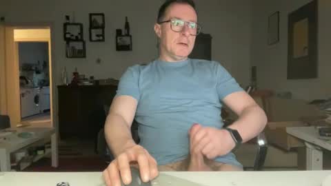 Snapshot of bjoernauskoeln chatting on January 4, 7:34 am bjoernauskoeln online show from January 4, 7:34 am