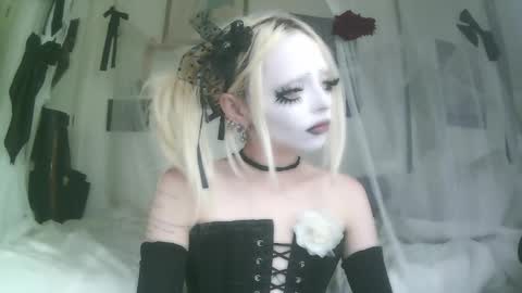 vampire fang  online show from October 8, 7:22 pm