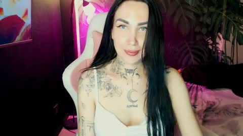 blablablablagirl online show from May 28, 9:45 pm