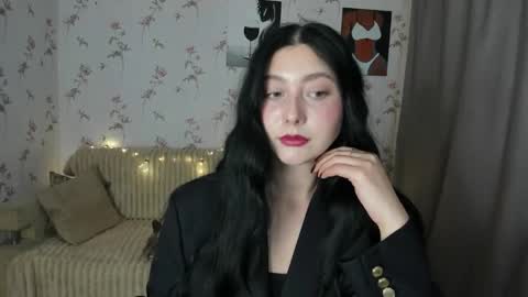 Snapshot of black_berry_bla_ck chatting on October 16, 11:11 am black_berry_bla_ck online show from October 16, 11:11 am