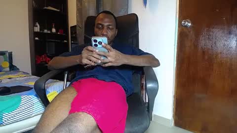 Snapshot of black_diamond_t chatting on January 27, 11:11 pm Black Diamond online show from January 27, 11:11 pm