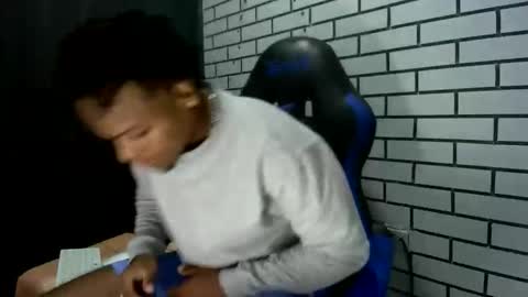 tu morenito online show from February 4, 12:05 am